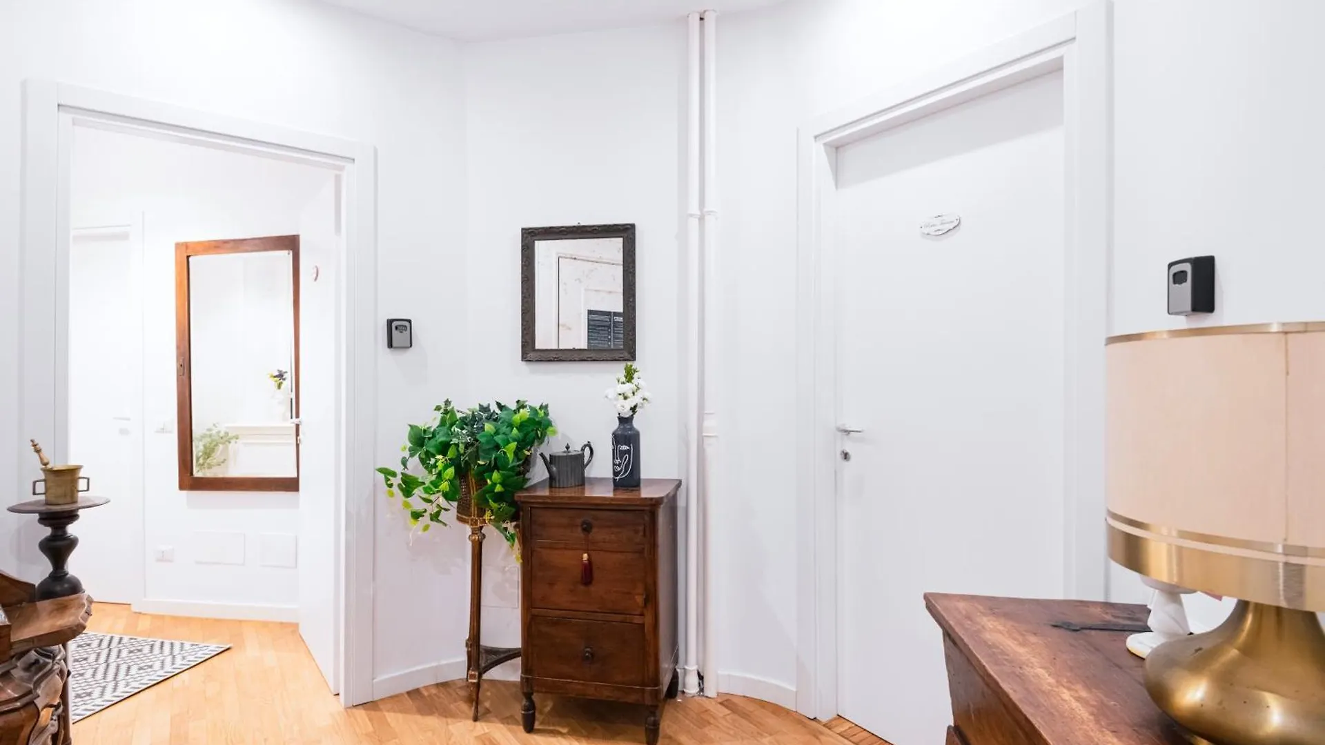 Easylife - Accogliente Monolocale Zona Washington Daire Milano 0*,